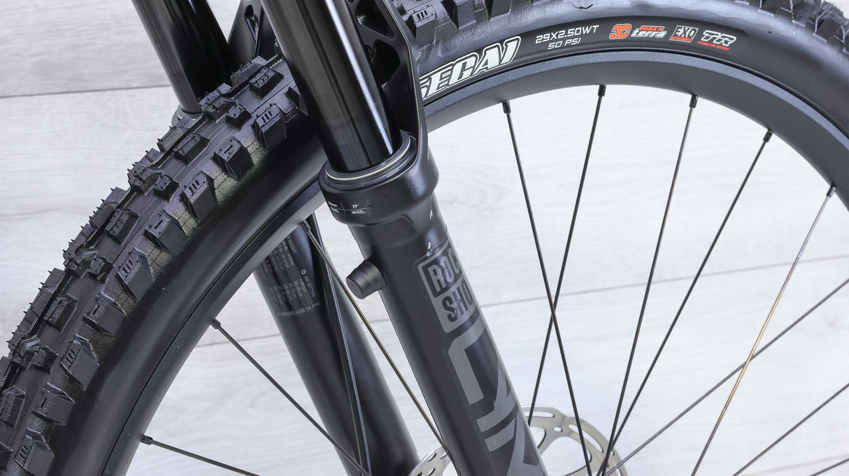 Canyon Spectral CF 8 K.I.S. Mountain Bike - 2024, Small