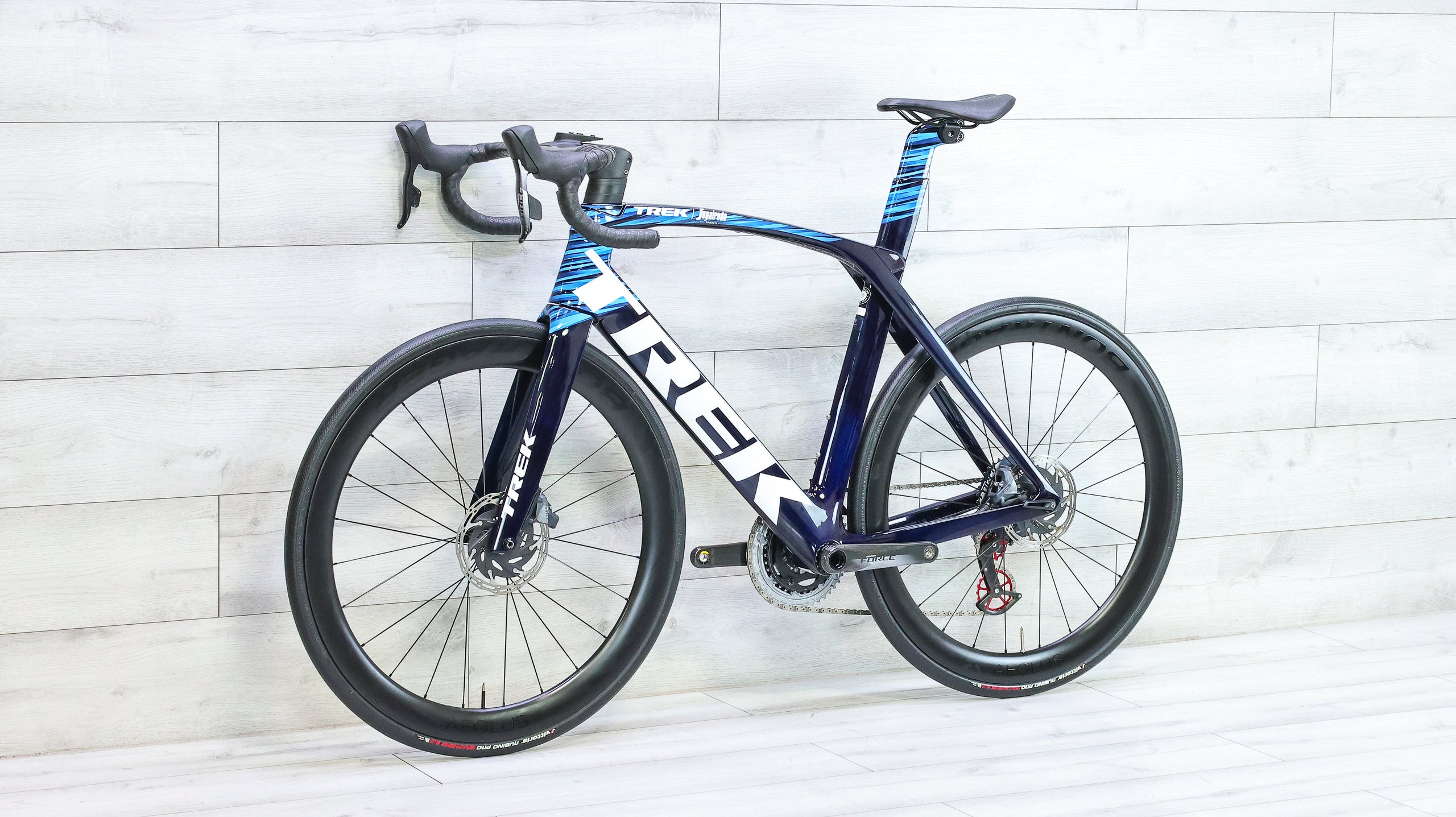 Trek Madone SLR 7 eTap Gen 6 Road Bike