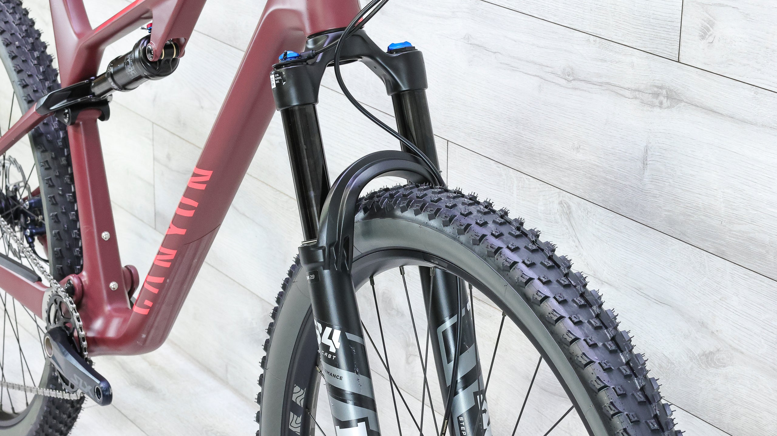 camax mountainbike Canyon Lux Trail CF 6 Mountain Bike