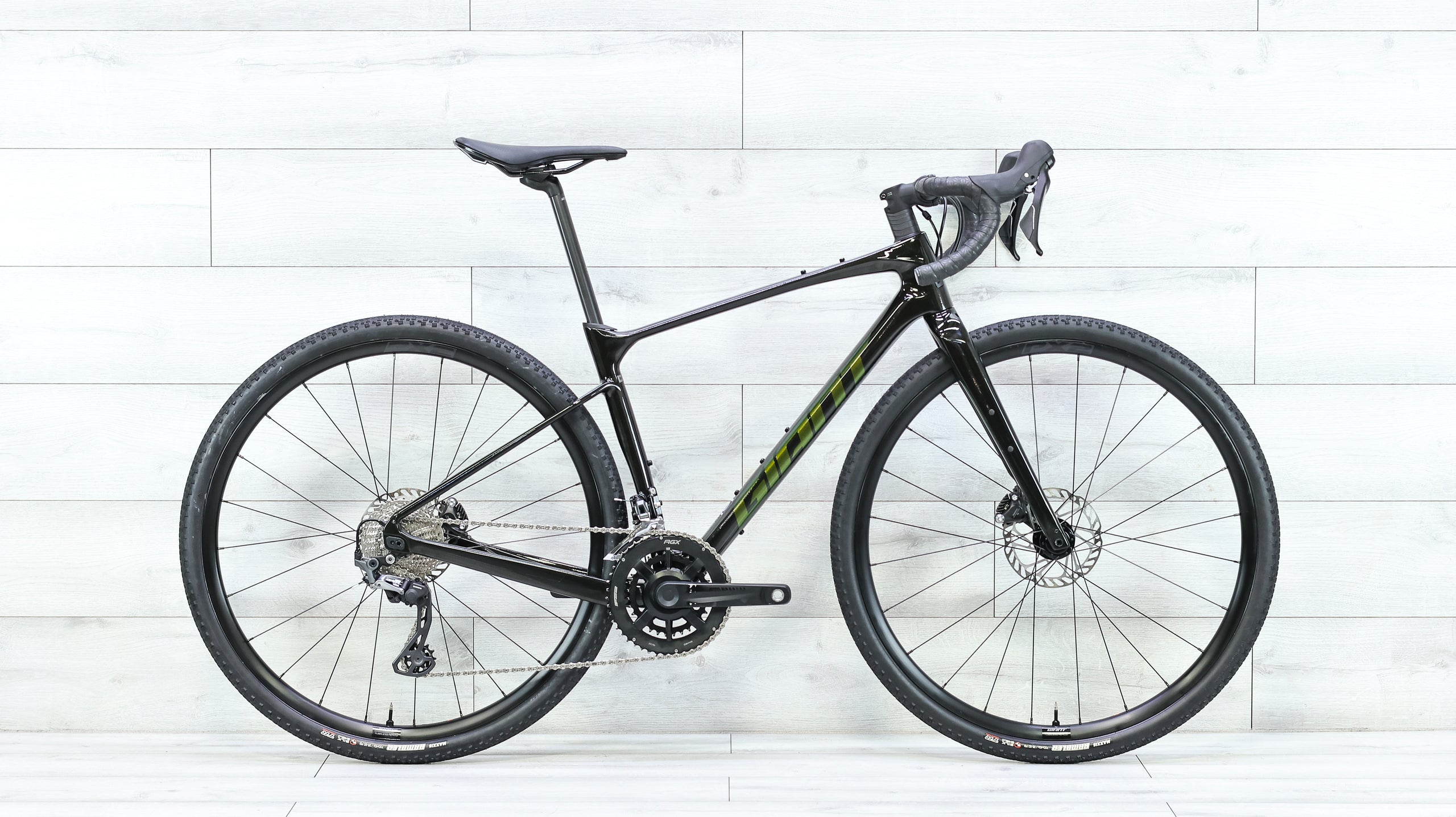 giant gravel e bike 2022 Giant Revolt Advanced 2 Gravel Bike