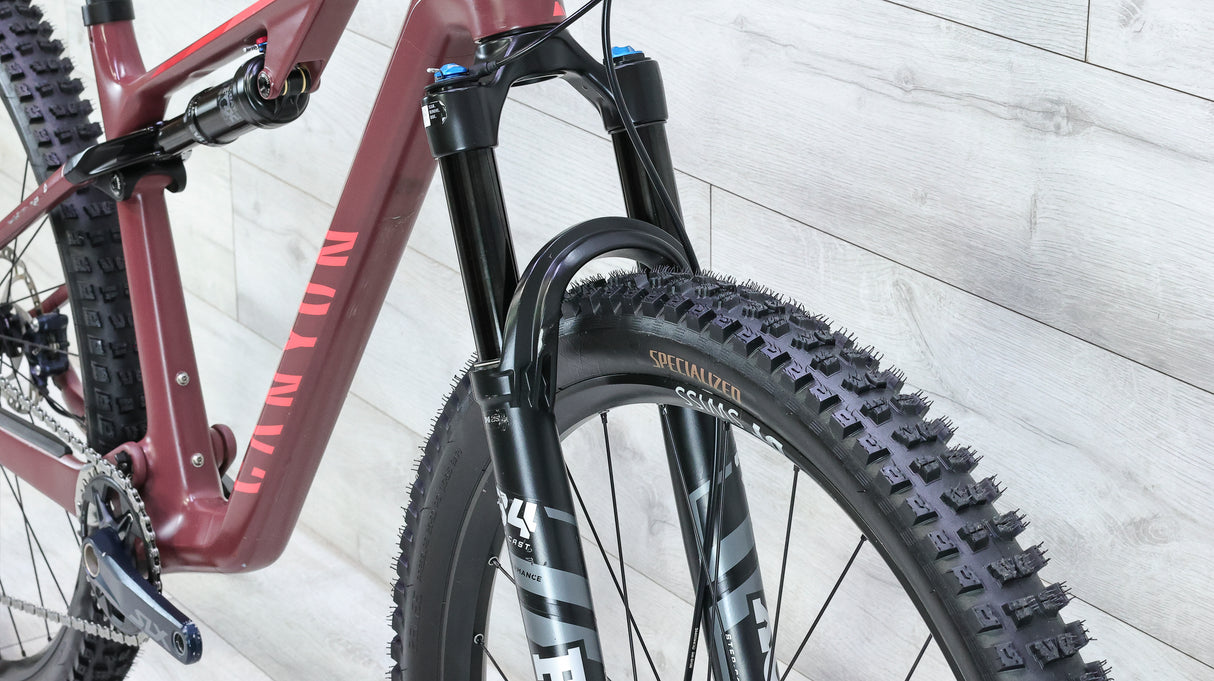 Canyon Lux Trail CF 6 Mountain Bike - 2023, Small