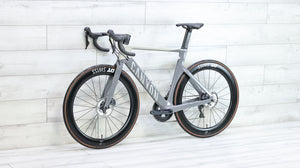 Canyon Aeroad CF SL 8 Disc Road Bike - 2024, Medium