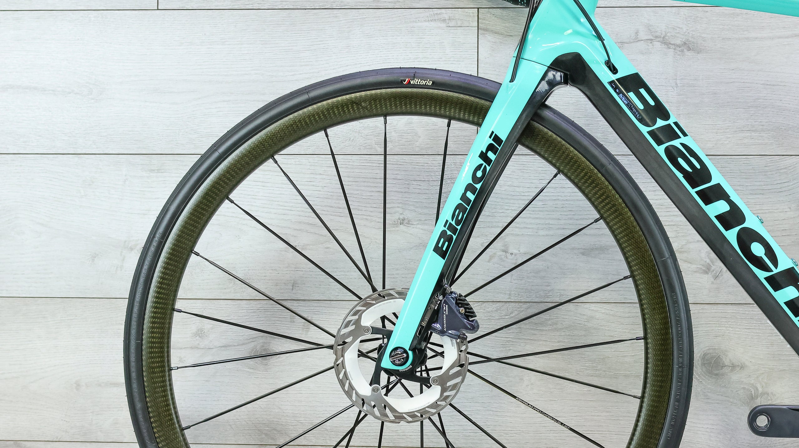 Bianchi Infinito CV Disc Ultegra Di2 Road Bike
