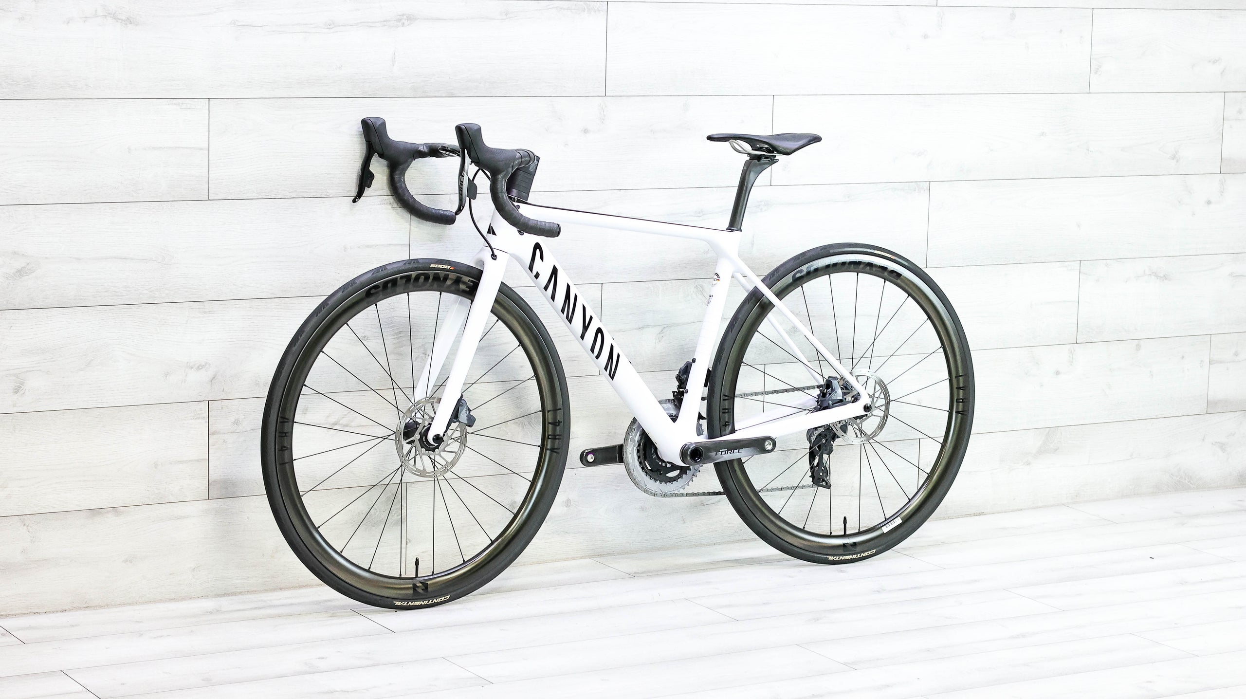 Canyon Ultimate CF SLX 8 Disc eTap Road Bike