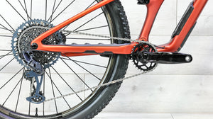 Specialized Stumpjumper Mountain Bike - 2022, Small (S2)