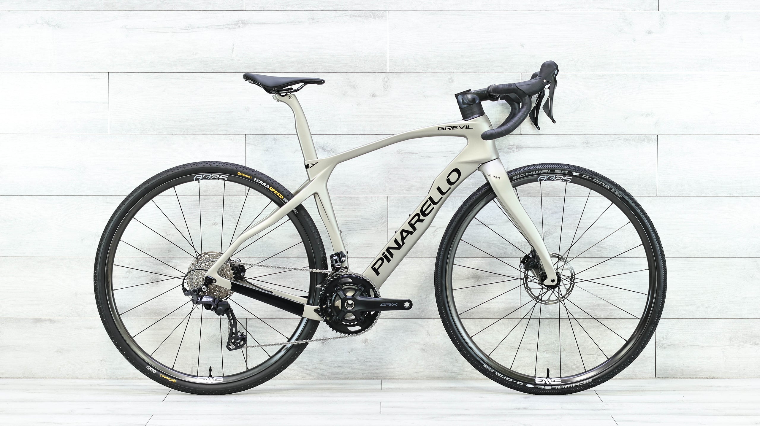pinarello gravel bikes Pinarello Grevil F5 Shimano GRX ENVE Gravel Bike