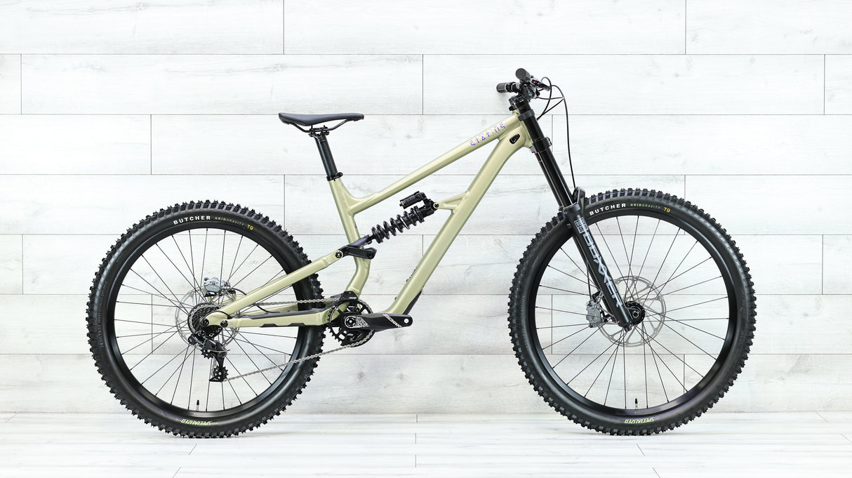 Specialized Status 2 170 DH Mountain Bike - 2024, Large (S4)