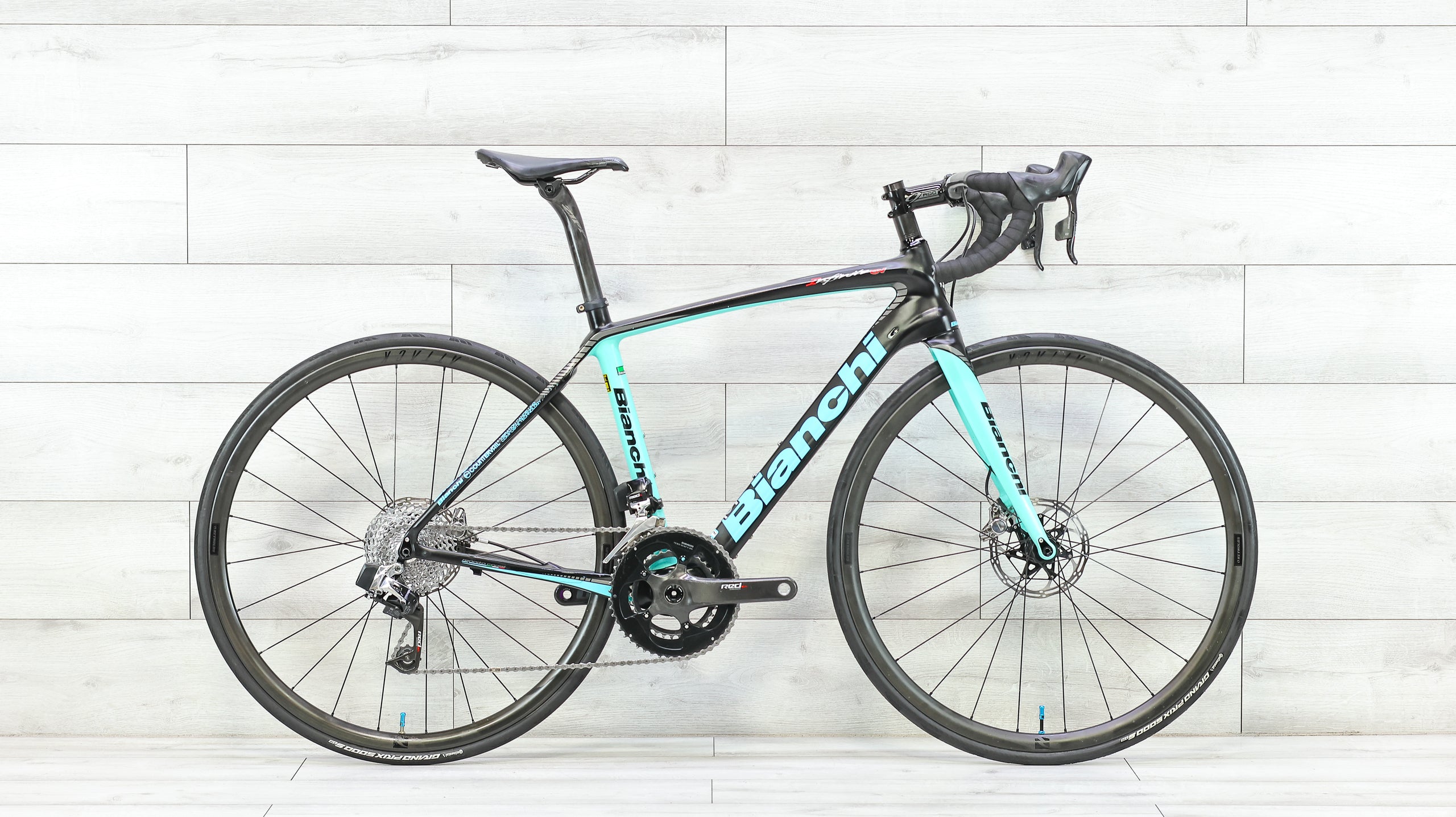2018 bianchi road bikes Infinito Ultegra The Impulso Tubing Profile Has Been Maximized To Provide Best In Class Rider Comfort For An Aluminum Frame While Providing Steadfast Acceleration From The Over Sized Downtube And Chainstays Bianchi Infinito CV Road Bike