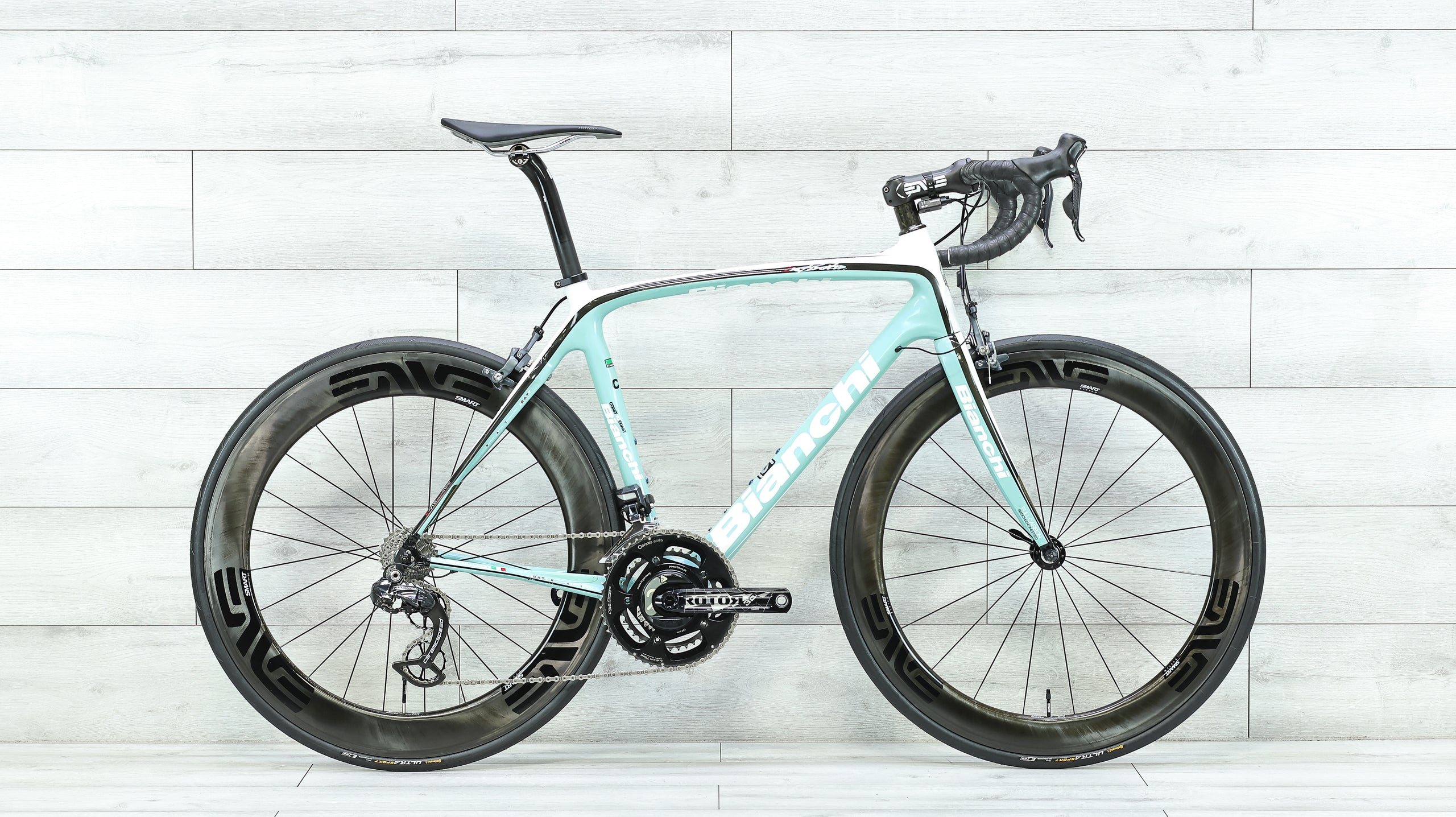 bianchi 55cm road bike Sprint 2026 - Shimano 105 2x12sp provides power for when you need assistance on your longer routes New Bianchi Oltre Pro, Ultegra