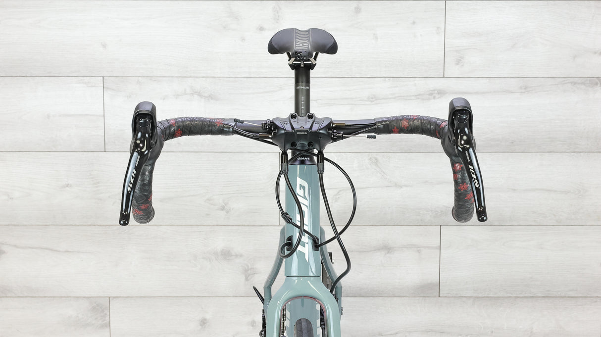 Giant Revolt Advanced 2 Gravel Bike - 2019, Med/Large