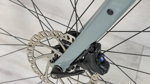 Giant Revolt Advanced 2 Gravel Bike - 2019, Med/Large