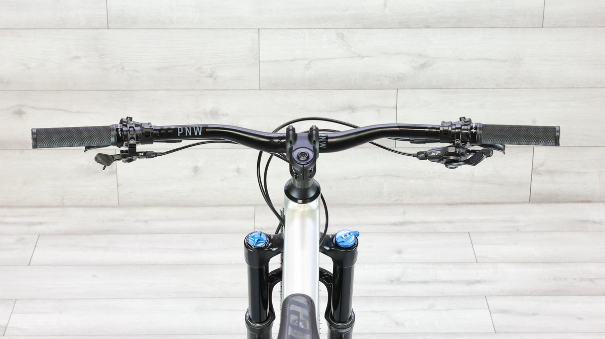 Specialized Stumpjumper EVO Alloy Mountain Bike - 2022, Large (S4)