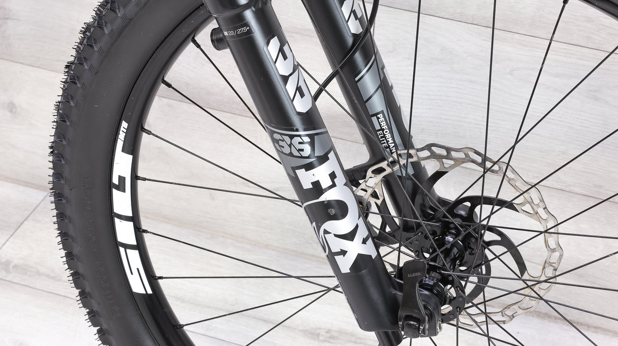 Specialized Stumpjumper EVO Alloy Mountain Bike - 2022, Large (S4)