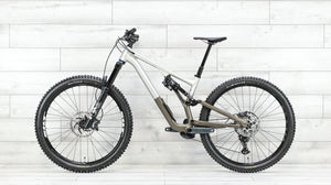 Specialized Stumpjumper EVO Alloy Mountain Bike - 2022, Large (S4)