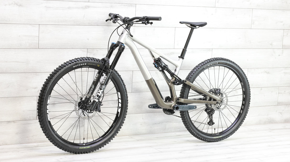 Specialized Stumpjumper EVO Alloy Mountain Bike - 2022, Large (S4)