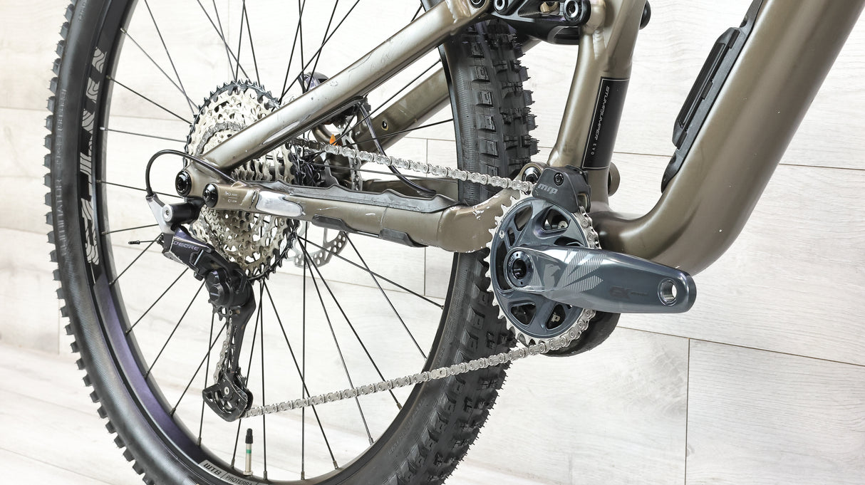 Specialized Stumpjumper EVO Alloy Mountain Bike - 2022, Large (S4)