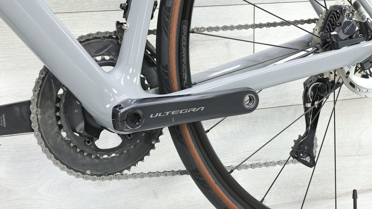 Canyon Ultimate CF SL 8 Disc Di2 Road Bike - 2022, Medium