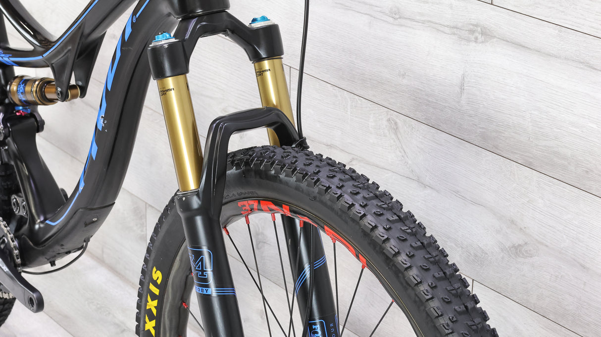 Pivot Mach 4 Shimano XTR Mountain Bike - 2019, Large