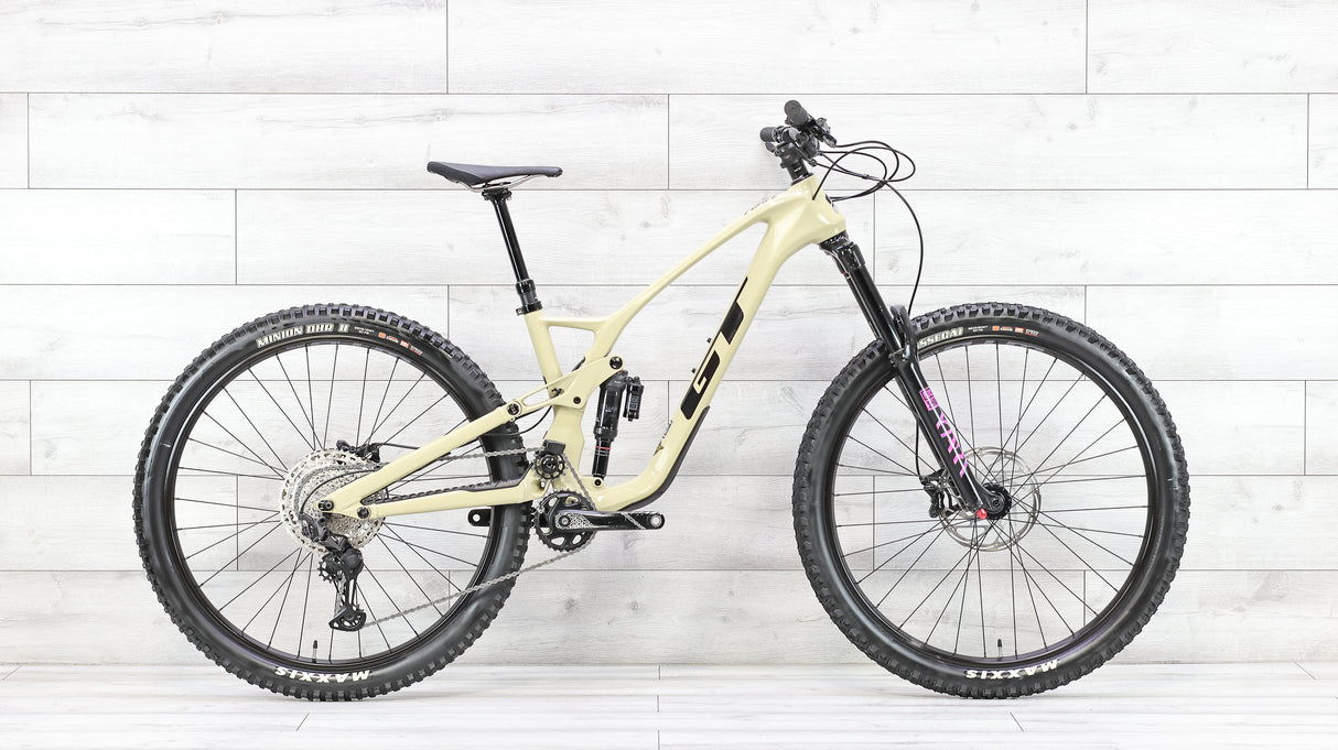 GT Force Carbon Elite Mountain Bike - 2023, Medium