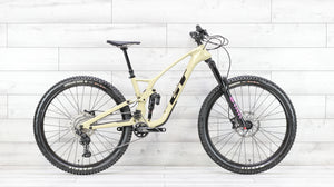 GT Force Carbon Elite Mountain Bike - 2023, Medium