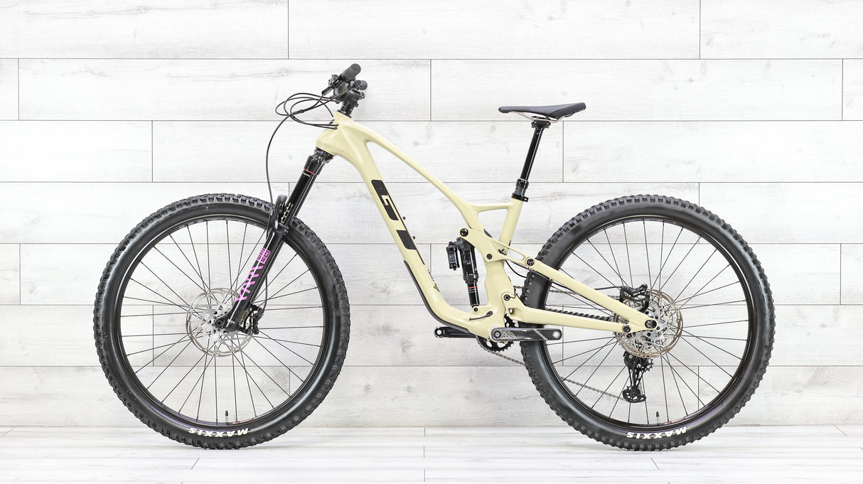 GT Force Carbon Elite Mountain Bike - 2023, Medium