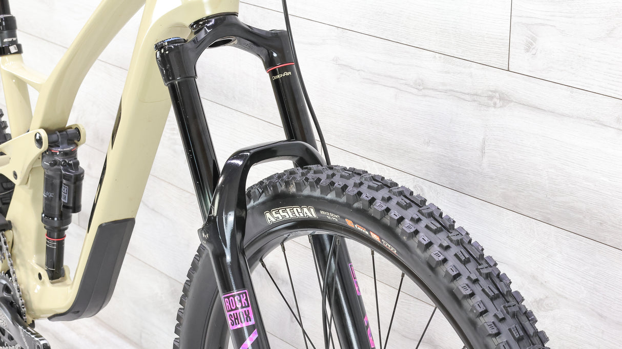 GT Force Carbon Elite Mountain Bike - 2023, Medium