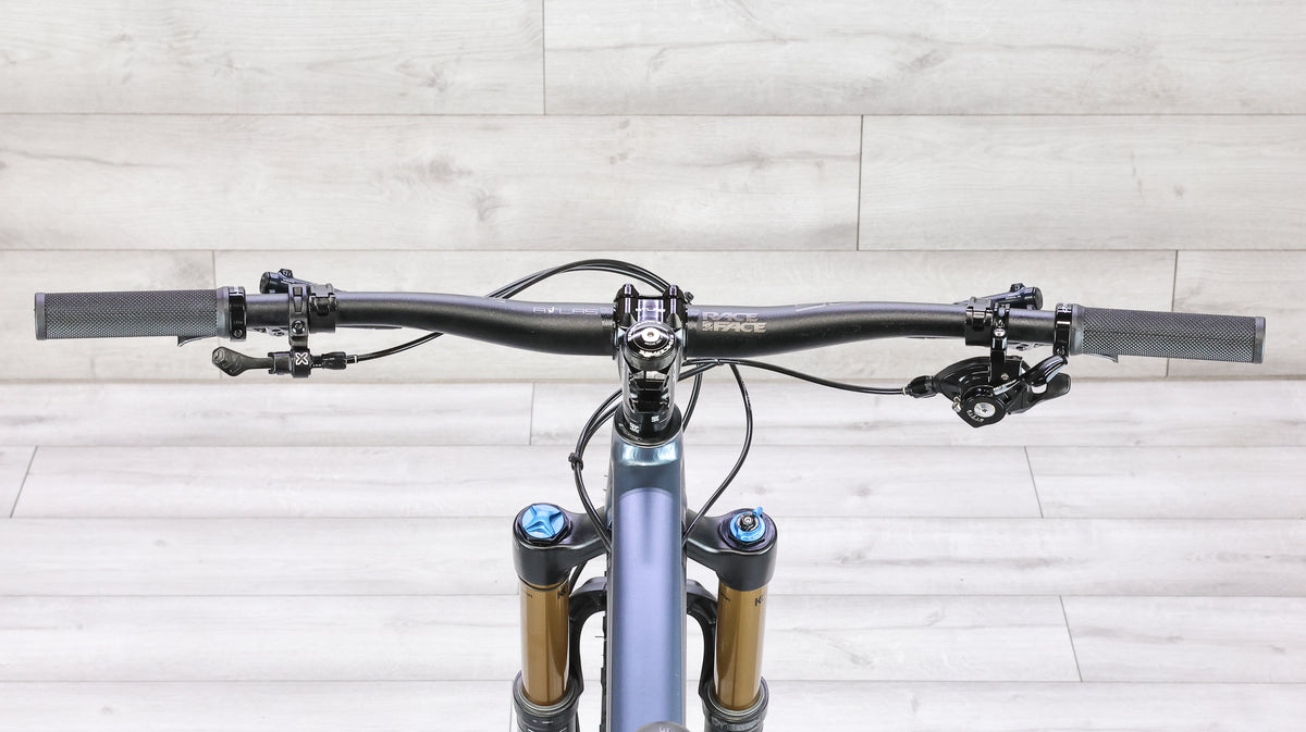 Specialized Stumpjumper EVO Alloy 27.5 Factory Mountain Bike - 2019, Small (S2)