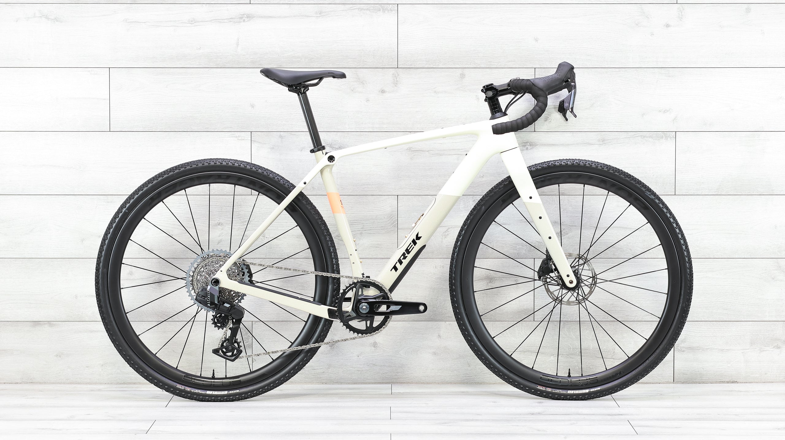 Trek Checkpoint SL 6 AXS Gen 3 Gravel Bike
