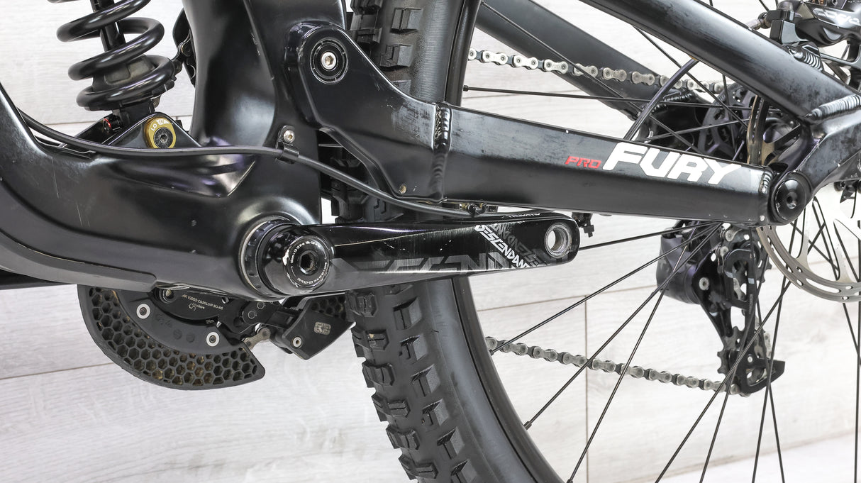 GT Fury Carbon Pro 29 Downhill Mountain Bike - 2019, Large