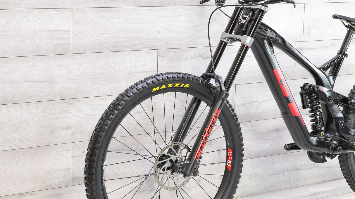 GT Fury Carbon Pro 29 Downhill Mountain Bike - 2019, Large