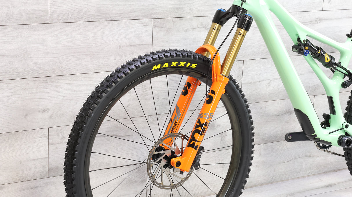 Specialized Stumpjumper Pro Mountain Bike - 2022, Medium (S3)