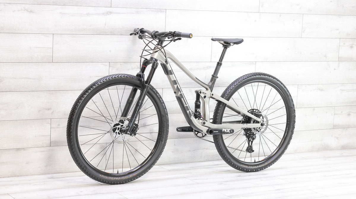 Trek Top Fuel 9.7 Mountain Bike - 2021, Small