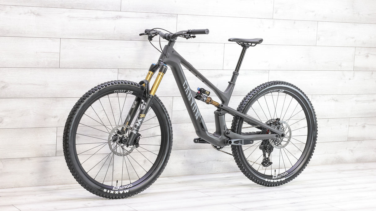 Canyon Spectral CF 9 Mountain Bike - 2025, Small
