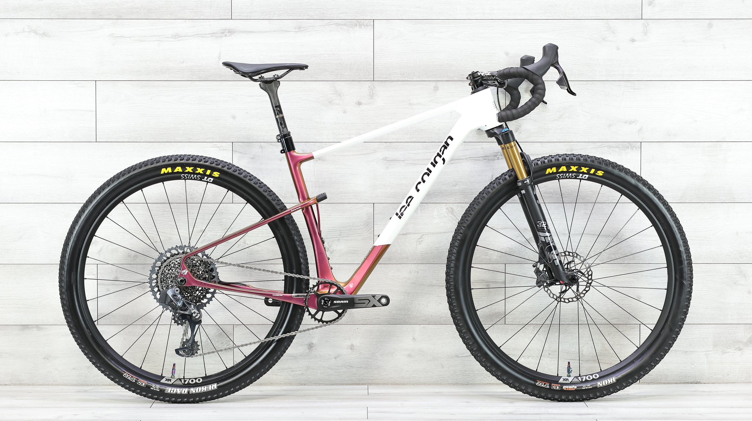 Lee Cougan Innova Supergravel X01 AXS Gravel Bike