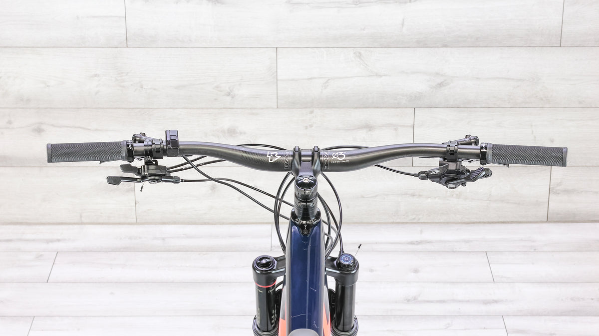 Trek E-Caliber 9.8 XT Mountain E-Bike - 2022, Medium