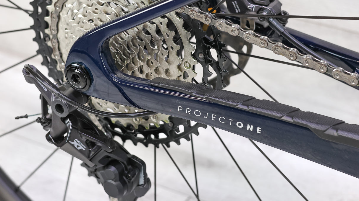 Trek E-Caliber 9.8 XT Mountain E-Bike - 2022, Medium