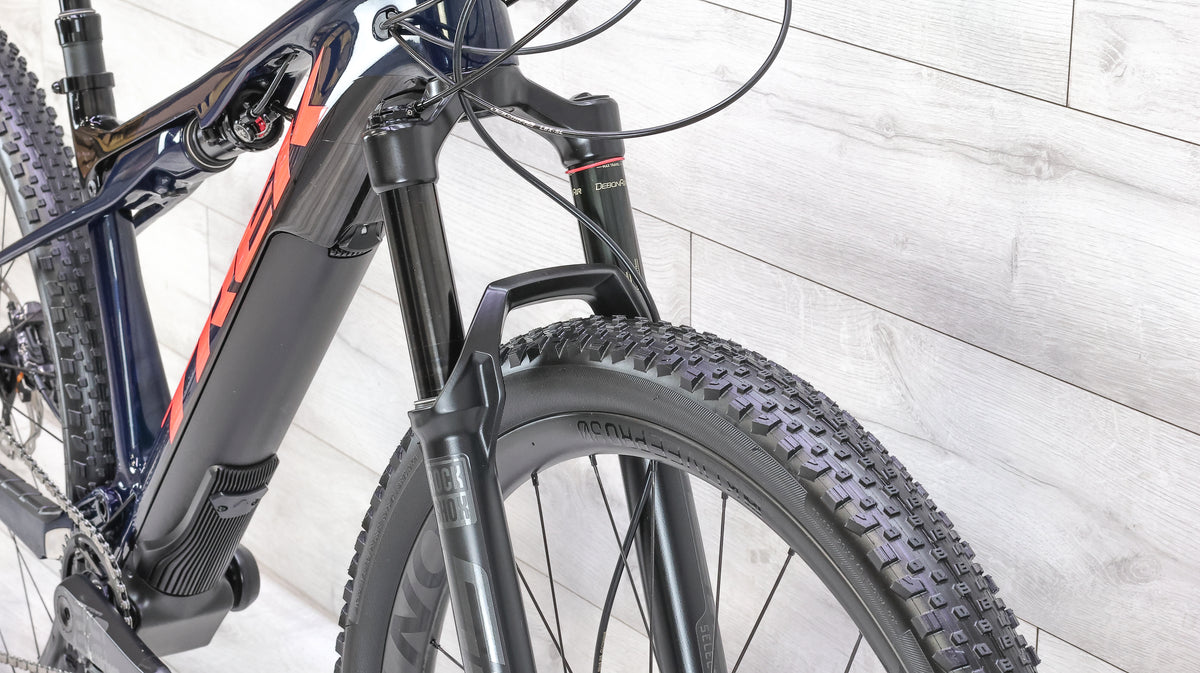 Trek E-Caliber 9.8 XT Mountain E-Bike - 2022, Medium