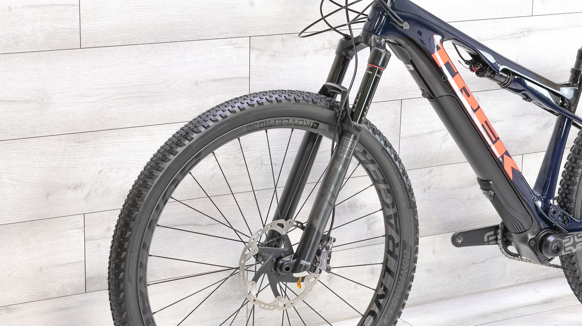Trek E-Caliber 9.8 XT Mountain E-Bike - 2022, Medium
