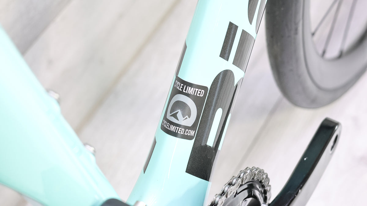 Bianchi Oltre Race 105 Di2 Road Bike - 2024, 53cm
