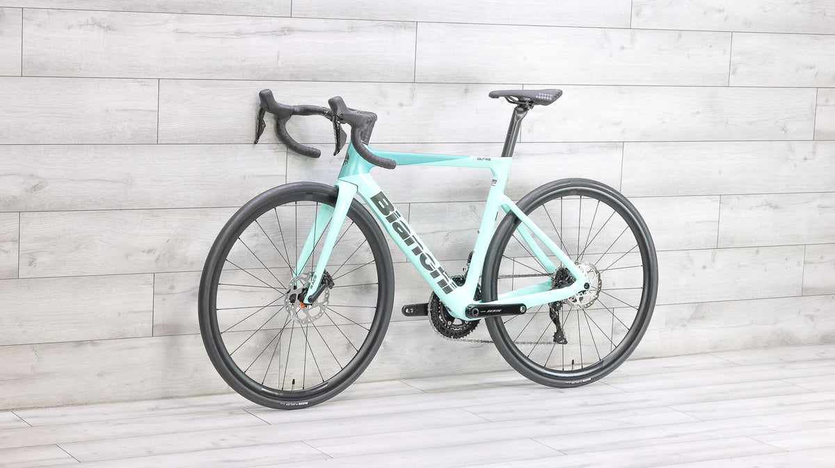 Bianchi Oltre Race 105 Di2 Road Bike - 2024, 53cm