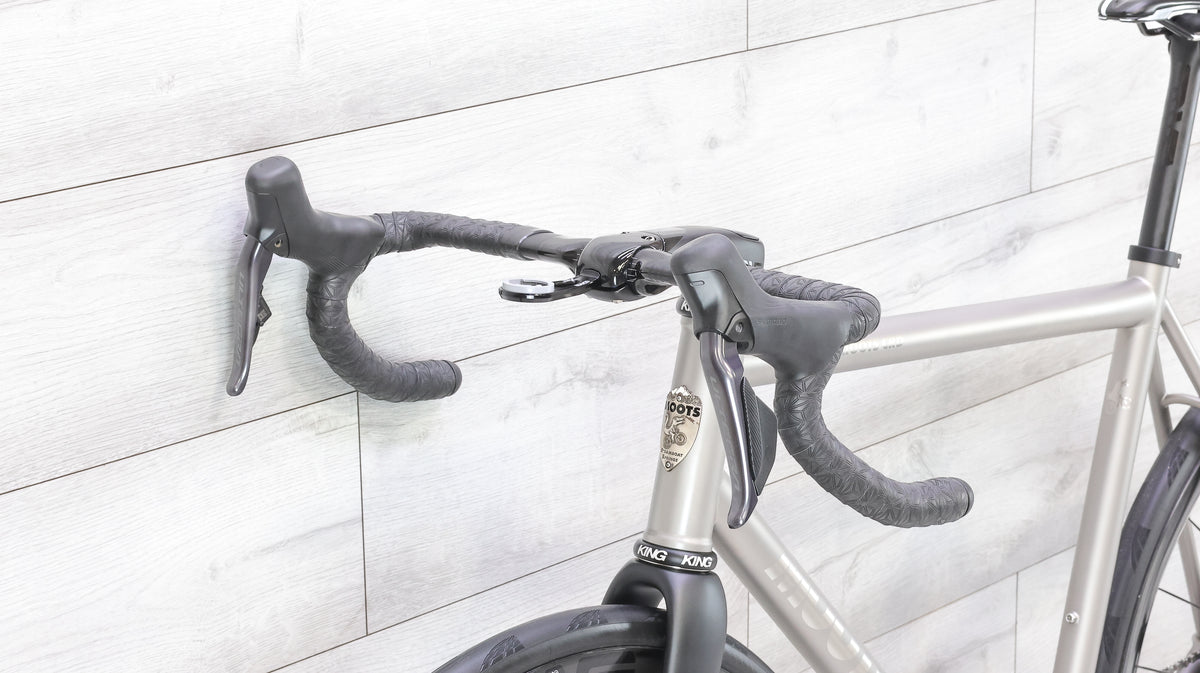 Moots Vamoots CRD Ultegra Di2 w/ENVE SES 3.4 Titanium Road Bike - 2024, 58cm