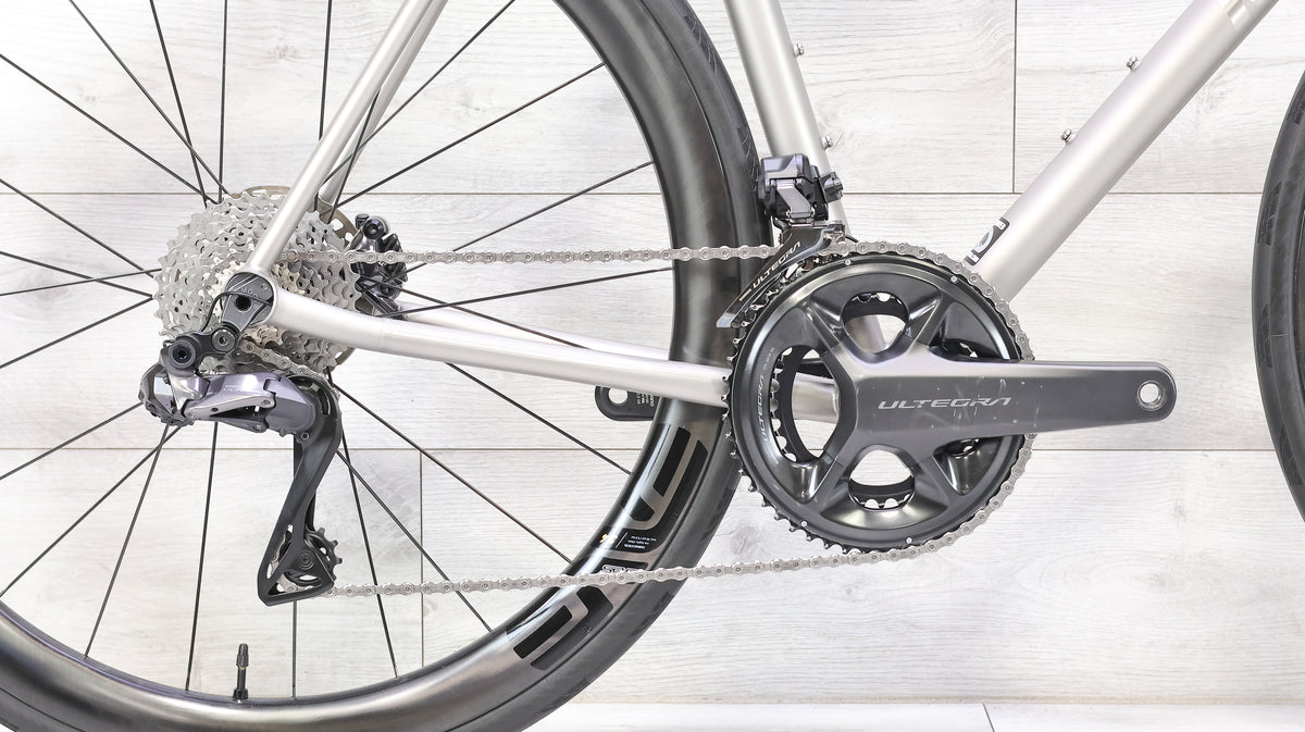 Moots Vamoots CRD Ultegra Di2 w/ENVE SES 3.4 Titanium Road Bike - 2024, 58cm