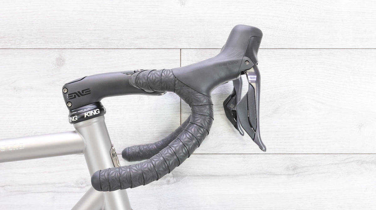Moots Vamoots CRD Ultegra Di2 w/ENVE SES 3.4 Titanium Road Bike - 2024, 58cm