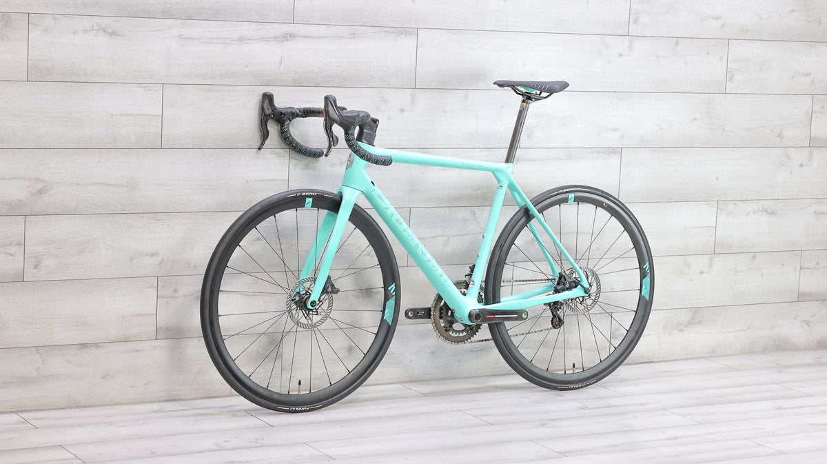 Bianchi Specialissima Campagnolo Super Record Road Bike - 2022, 55cm