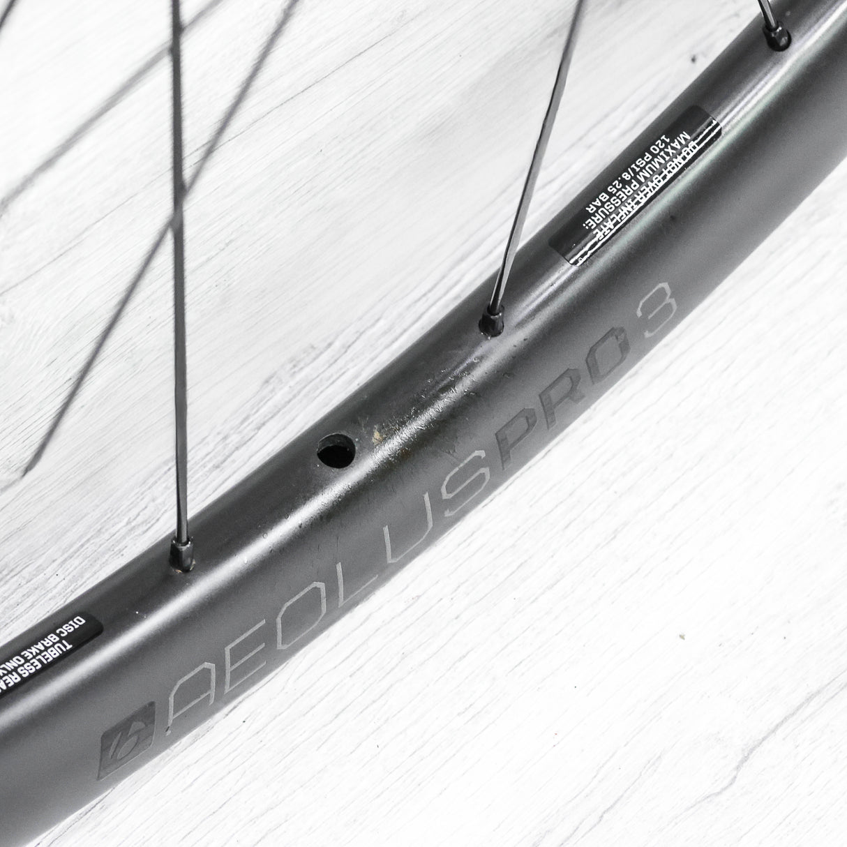 Bontrager Aeolus Pro 3 TLR Carbon Disc Wheelset – 700c, Tubeless, Center Lock, HG 11-Speed