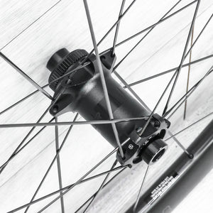 Bontrager Aeolus Pro 3 TLR Carbon Disc Wheelset – 700c, Tubeless, Center Lock, HG 11-Speed