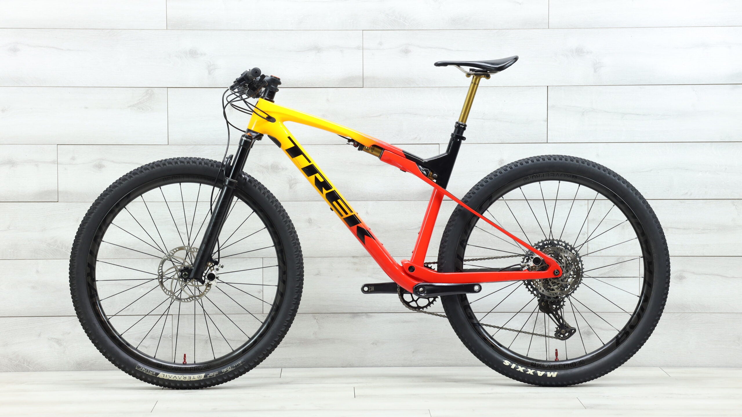 V lo de montagne Trek Supercaliber 2021 Tr s grand Cycle Limited