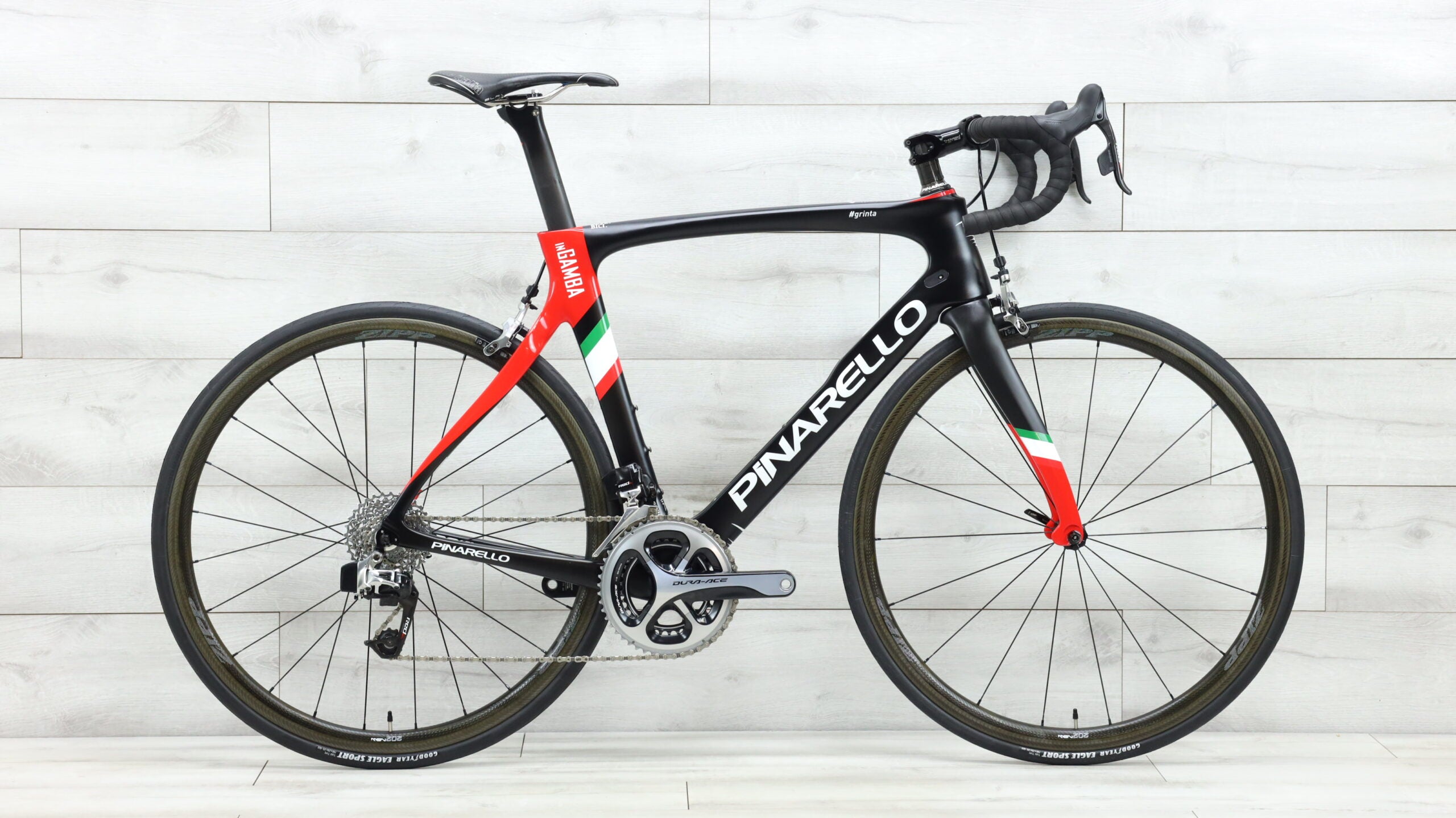 2018 Pinarello Dogma F10 Road Bike 56cm - Main Image