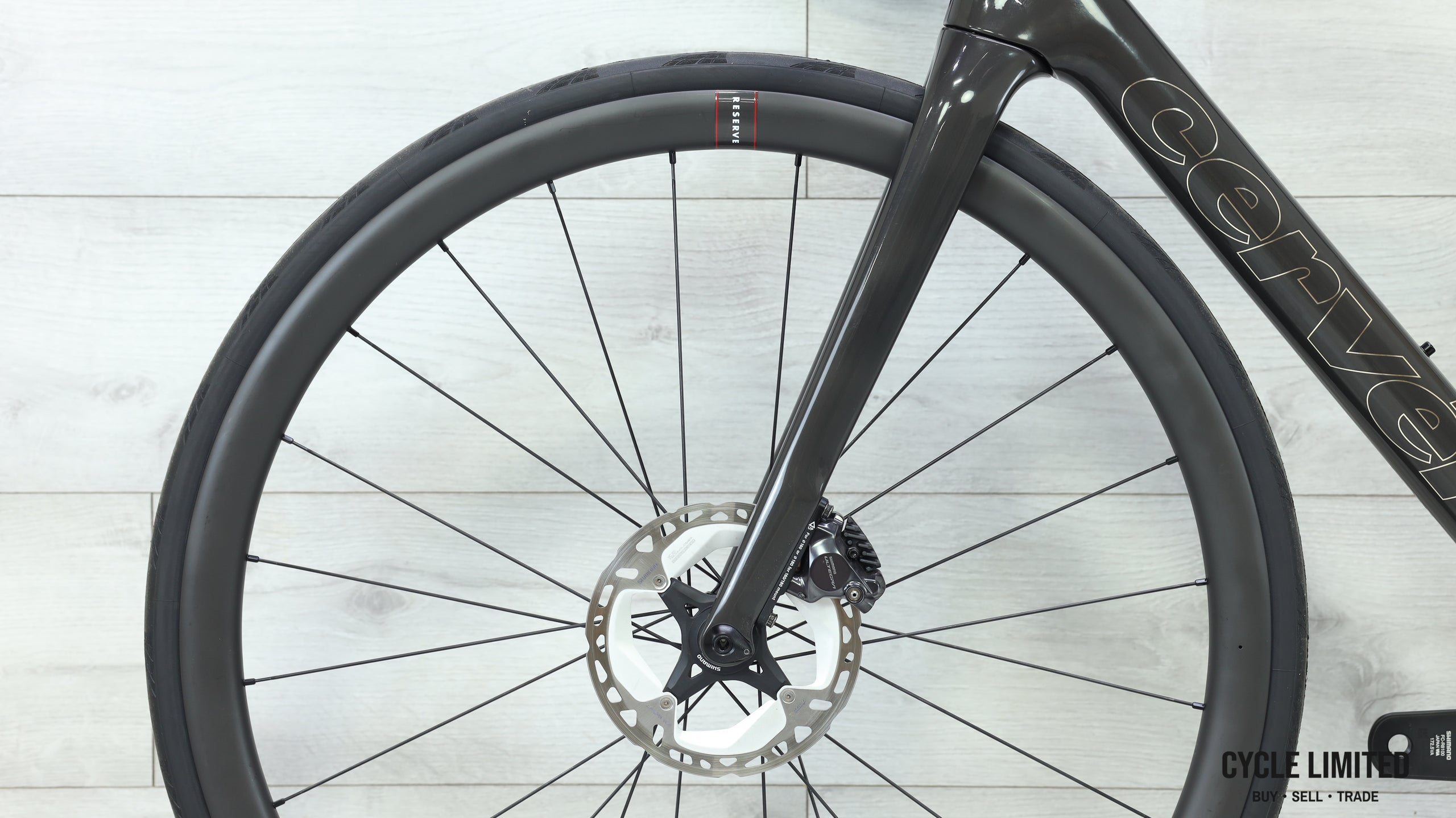 Cervélo S5 carbon aerodynamic road bike Ultegra Di2 charcoal 12-speed 2025 Cervélo S5 carbon aerodynamic road bike Ultegra Di2 charcoal 12-speed 2025