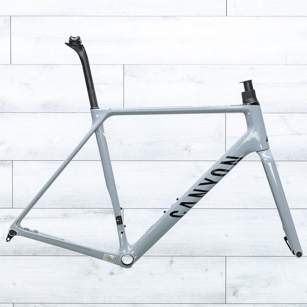 F19770_23cynultCFSL8Frameset_1